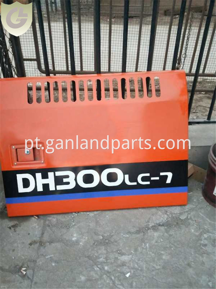 Excavator DH300 Side panel